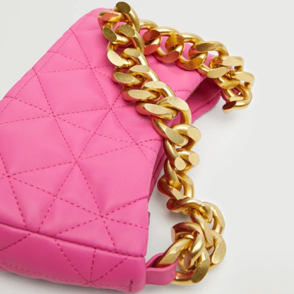 Quilted chain shoulder bag